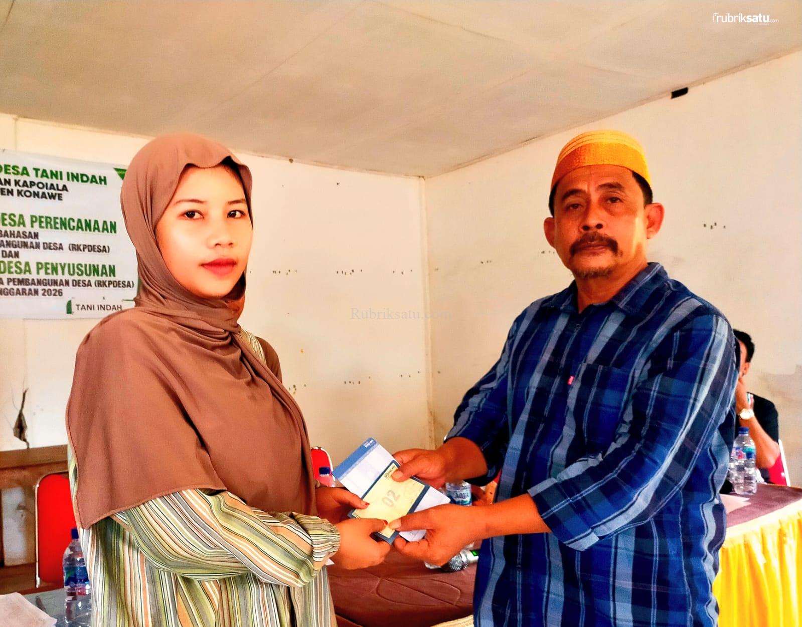 Desa Tani Indah Salurkan Dana Koperasi dan Ketahanan Pangan Tanpa Bunga