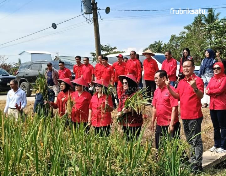 Tri Rismaharini Dorong Ibu Rumah Tangga Konawe Jadi Produsen Kreatif
