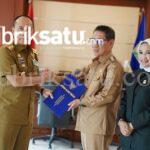 Yosep Sahaka Resmi Jabat Plt Bupati Koltim