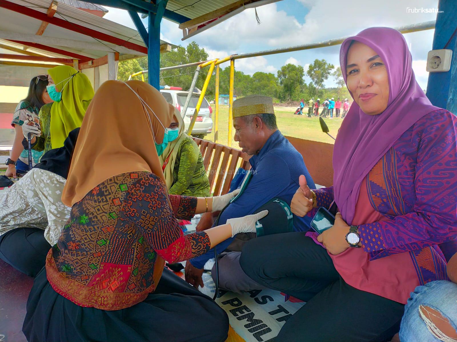 Mendekat ke Warga, Puskesmas Kapoiala Gaungkan Cek Kesehatan Gratis hingga ke Pantai