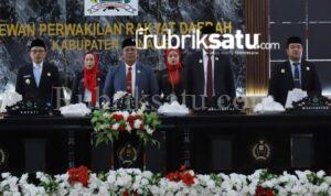 Pidato Kenegaraan Presiden Warnai Paripurna HUT ke-80 RI di DPRD Konawe Pidato Kenegaraan Presiden Warnai Paripurna HUT ke-80 RI di DPRD Konawe