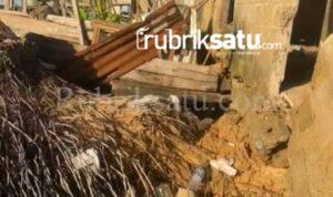 Potongan Dana 15% untuk Tanggul Mandiodo Raib, Kades Sibuk Menyerang Warga Pengkritik Potongan Dana 15% untuk Tanggul Mandiodo Raib, Kades Sibuk Menyerang Warga Pengkritik