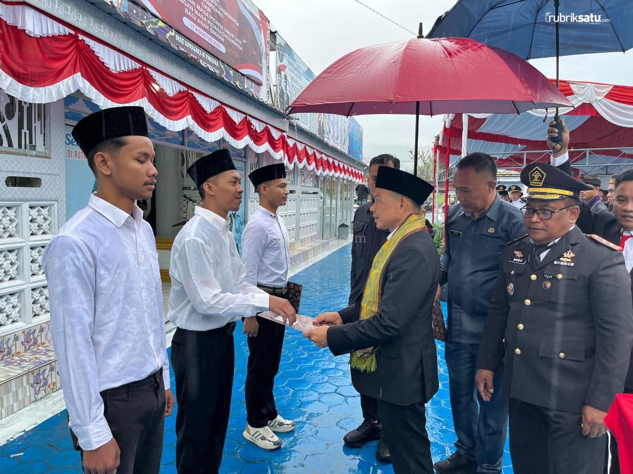 HUT RI ke-80, Bupati Konawe Serahkan Remisi bagi 466 Warga Binaan Rutan Unaaha