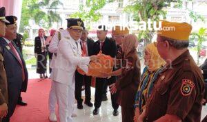 HUT RI ke-80, Bupati Konawe Beri Penghargaan kepada Veteran dan Perintis Kemerdekaan HUT RI ke-80, Bupati Konawe Beri Penghargaan kepada Veteran dan Perintis Kemerdekaan